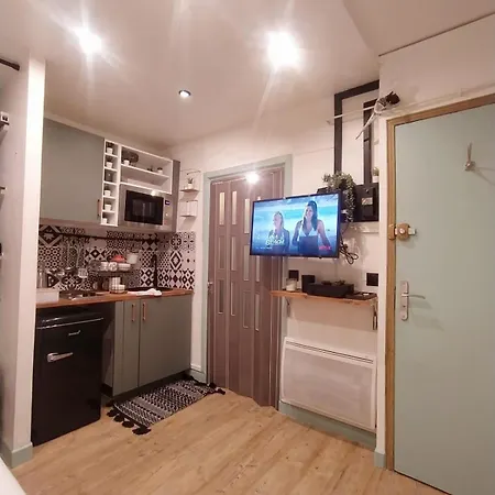 16 Apartment *